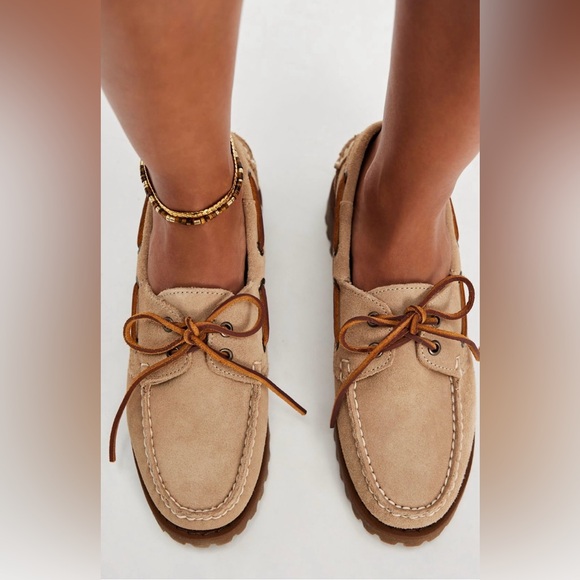 Ranger Boat ShoesSebago In: Beige Suede